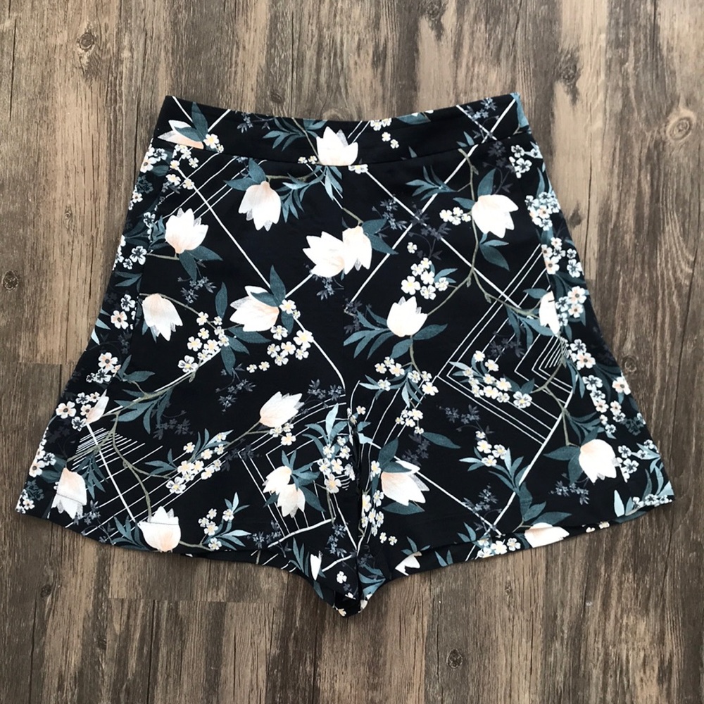 Top Shop Floral Shorts